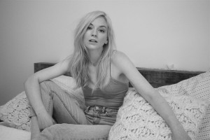 Emily Kinney photo #