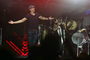 Enrique Iglesias photo #