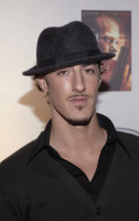 Eric Balfour photo #