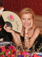 Eva Herzigova photo #