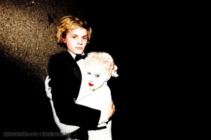 Evan Peters photo #