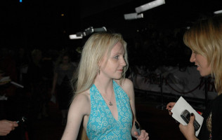 Evanna Lynch photo #