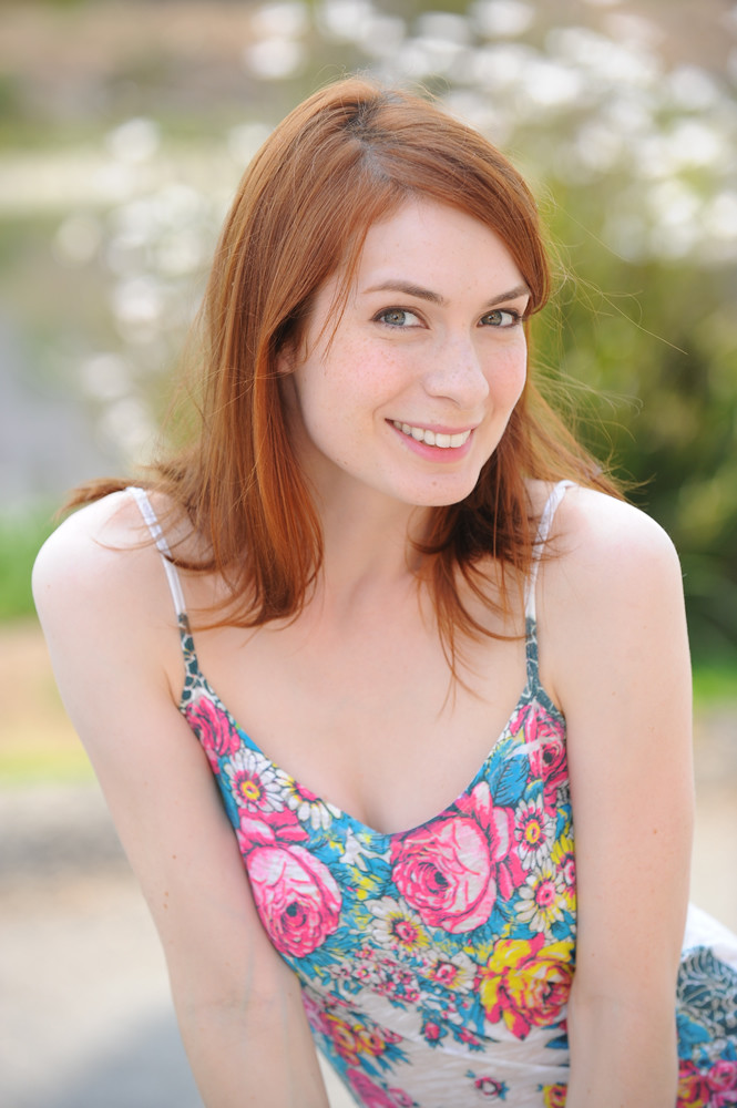 Felicia Day photo 9 of 51 pics, wallpaper photo 493514 ThePlace2