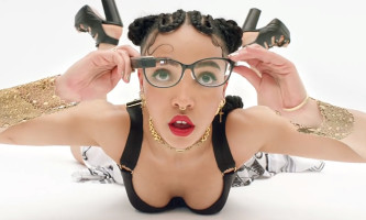 FKA Twigs photo #