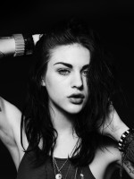 Frances Bean Cobain photo #