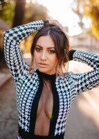 Francia Raisa photo #