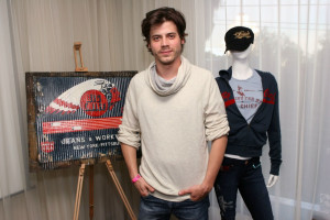 Francois Arnaud photo #