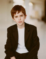 Freddie Highmore photo #