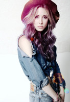 Gillian Zinser photo #