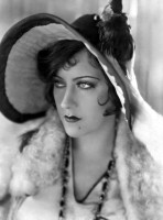 Gloria Swanson photo #