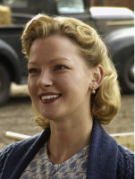 Gretchen Mol photo #