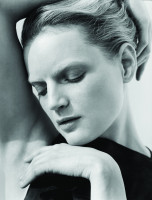 Guinevere van Seenus photo #