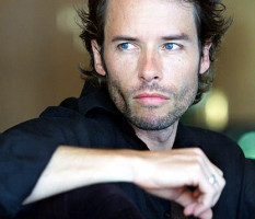 Guy Pearce pic #55421