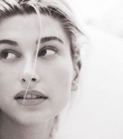 Hailey Baldwin photo #