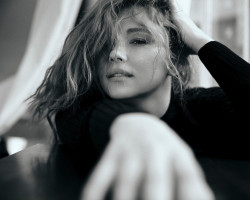 Haley Bennett photo #