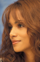 photo 5 in Halle Berry gallery [id16196] 0000-00-00