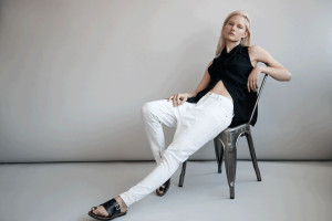 photo 4 in Hannah Holman gallery [id1332998] 2023-09-02