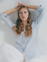 Hermione Corfield photo #