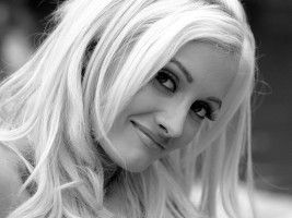 photo 29 in Holly Madison gallery [id168052] 2009-07-07