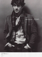 Hugh Dancy photo #