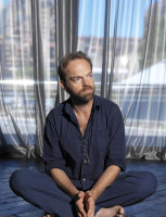 Hugo Weaving pic #239315