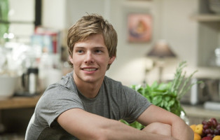 photo 4 in Hunter Parrish gallery [id461554] 2012-03-18