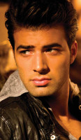 Jencarlos Canela photo #