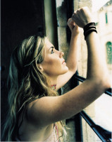 Jennifer Paige photo #