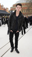 Jeremy Irvine photo #