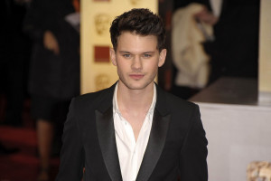 Jeremy Irvine photo #