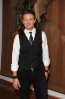 Jeremy Renner photo #