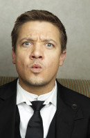 Jeremy Renner photo #