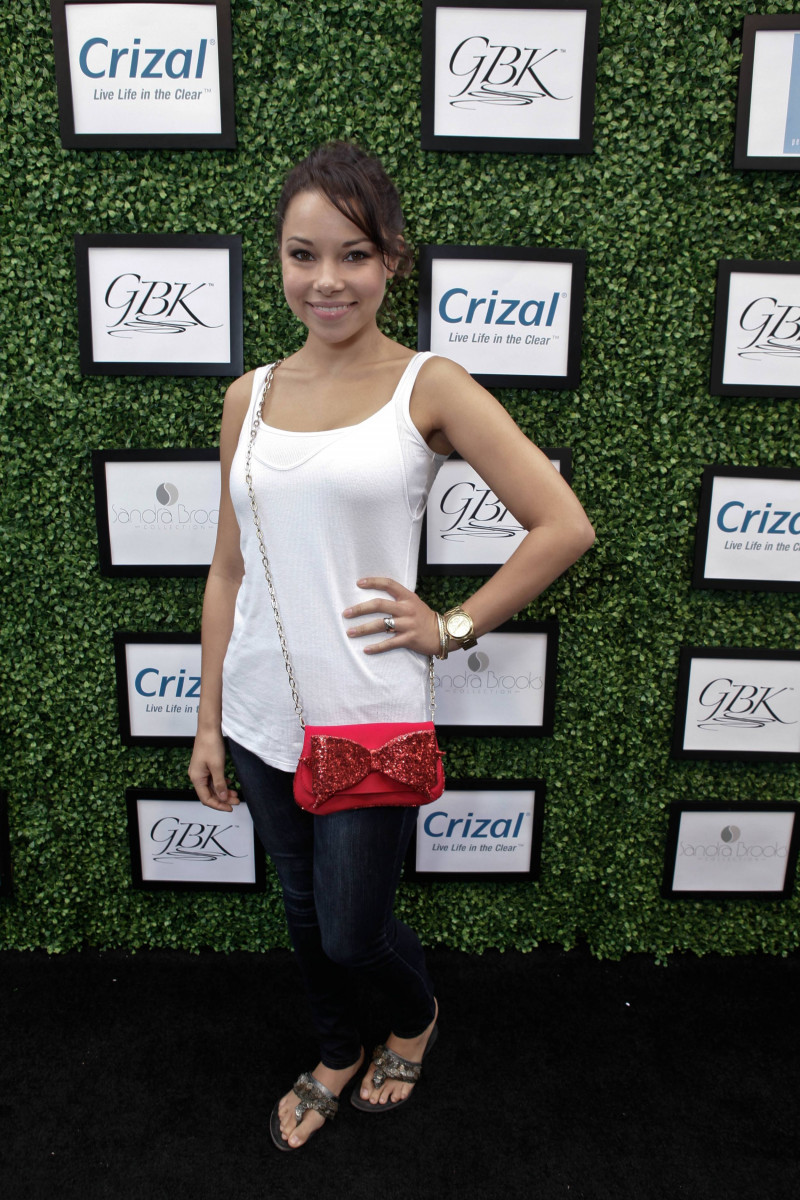 Jessica Parker Kennedy: pic #493612