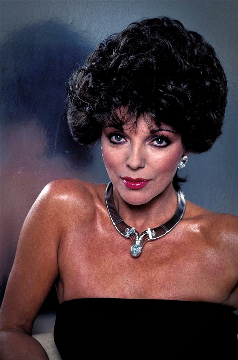Joan Collins: pic #1327638