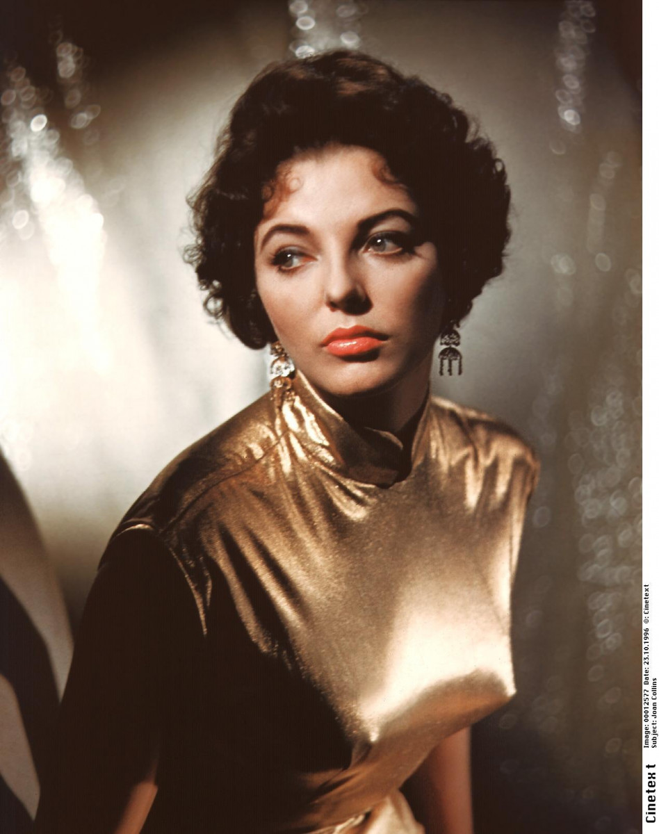 Joan Collins: pic #181576