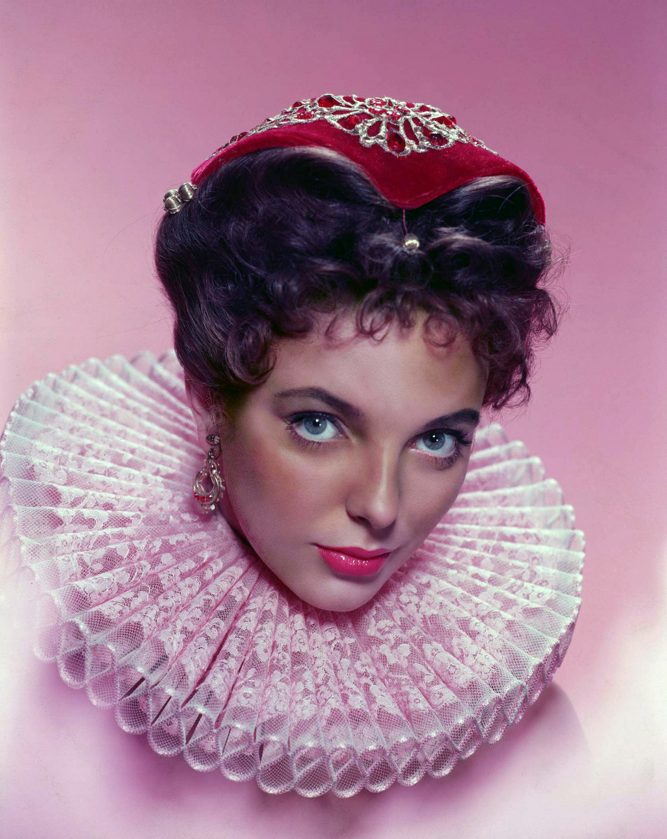Joan Collins: pic #182430