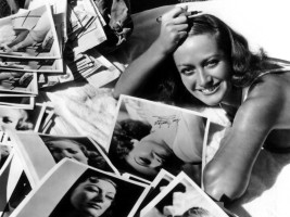 Joan Crawford photo #