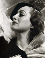 Joan Crawford photo #