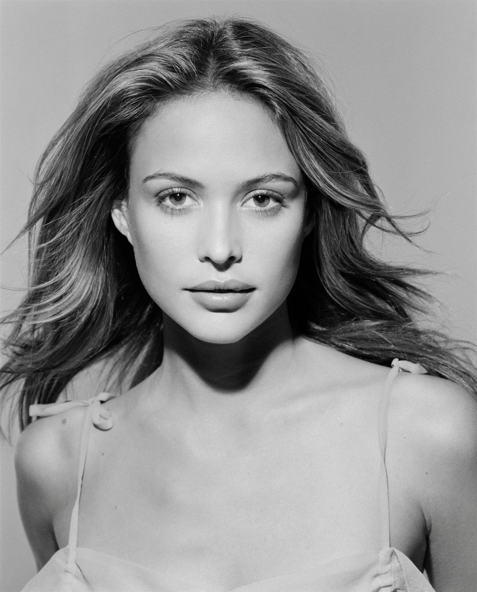 Josie Maran photo 68 of 316 pics, wallpaper photo 24098 ThePlace2