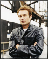 Julian McMahon photo #