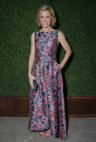 Julie Bowen photo #