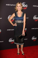 Julie Bowen photo #