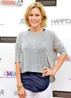 Julie Bowen photo #