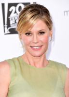 Julie Bowen photo #