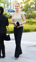 photo 5 in Julie Bowen gallery [id930766] 2017-05-09