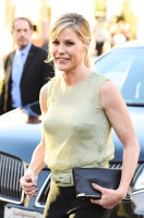 Julie Bowen photo #