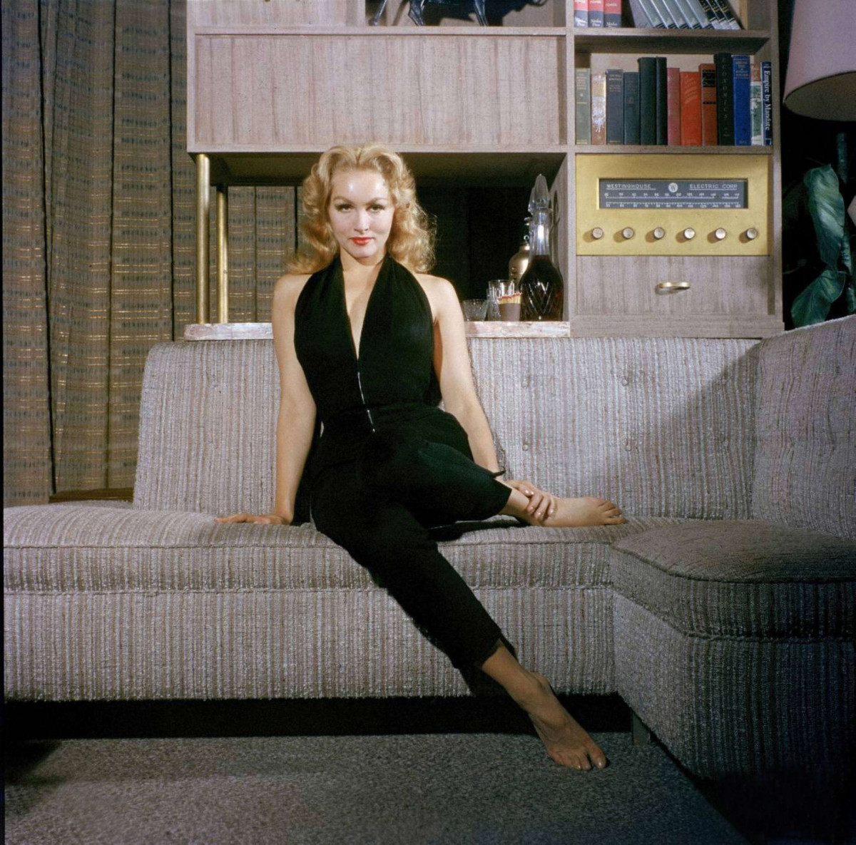 Julie Newmar: pic #282913