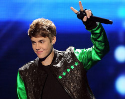 photo 14 in Justin Bieber gallery [id480475] 2012-04-24