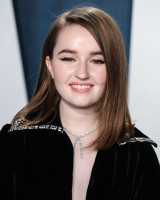 Kaitlyn Dever photo #