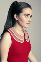 Kaitlyn Dever photo #